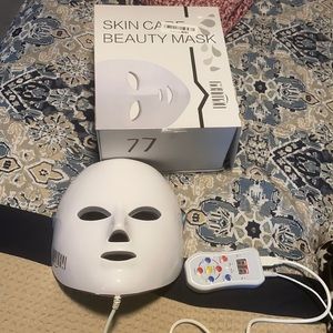 Skin care and beauty mask like new!